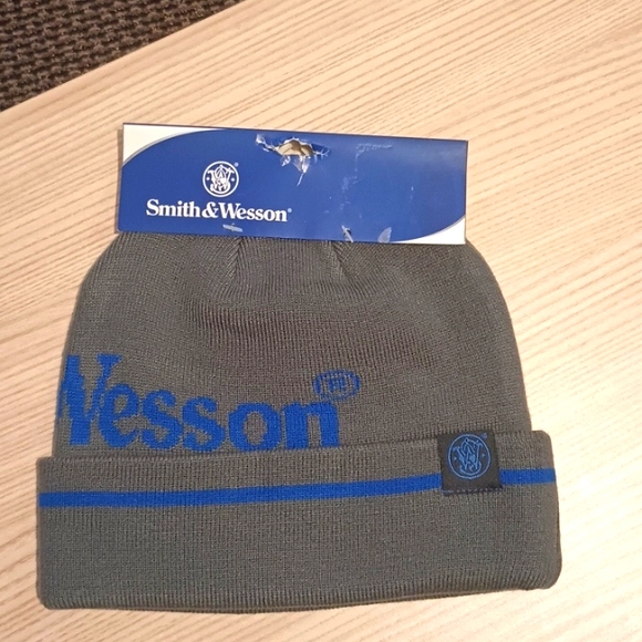 Smith & Wesson Beanie Size OS New with Tags - Picture 3 of 4
